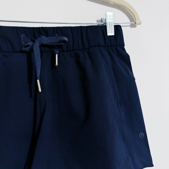 Lululemon - Dark Blue Woven On The Fly Shorts - Picture 5 of 6